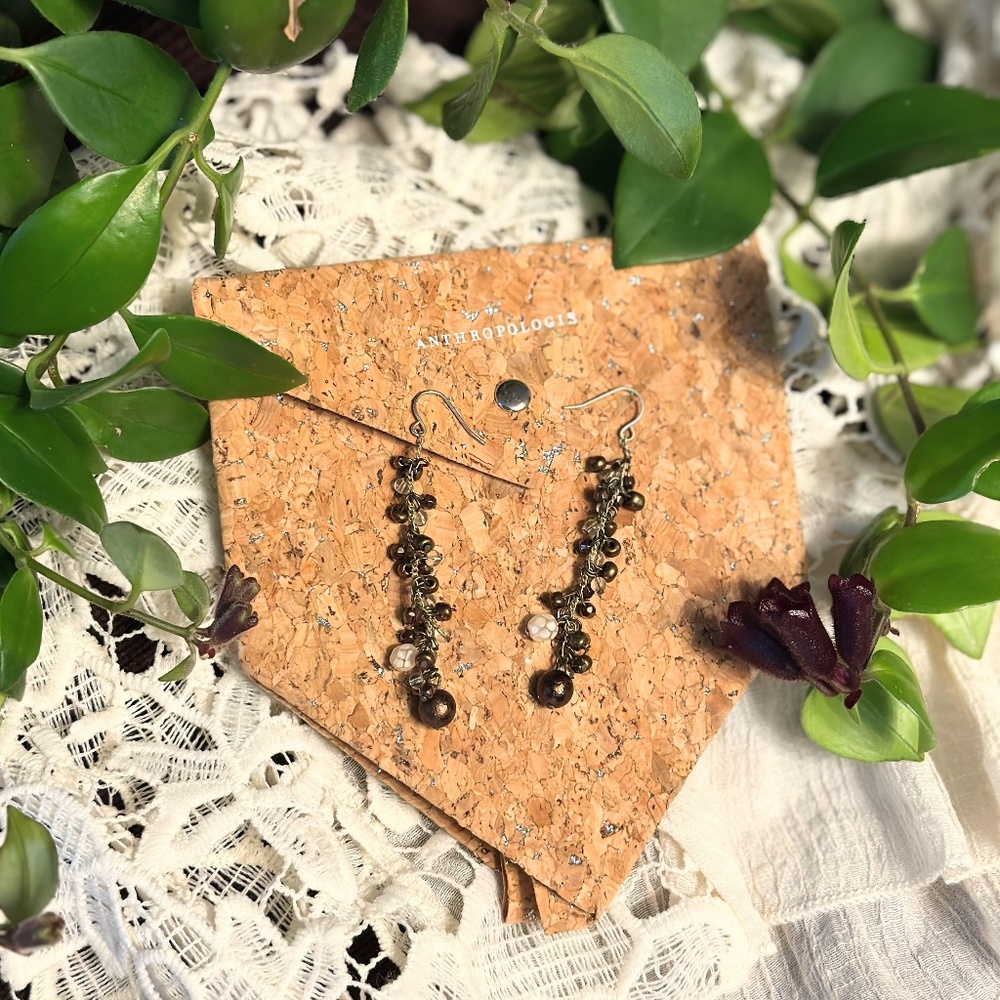 Cute Anthropologie drop earrings - Picture 2 of 3
